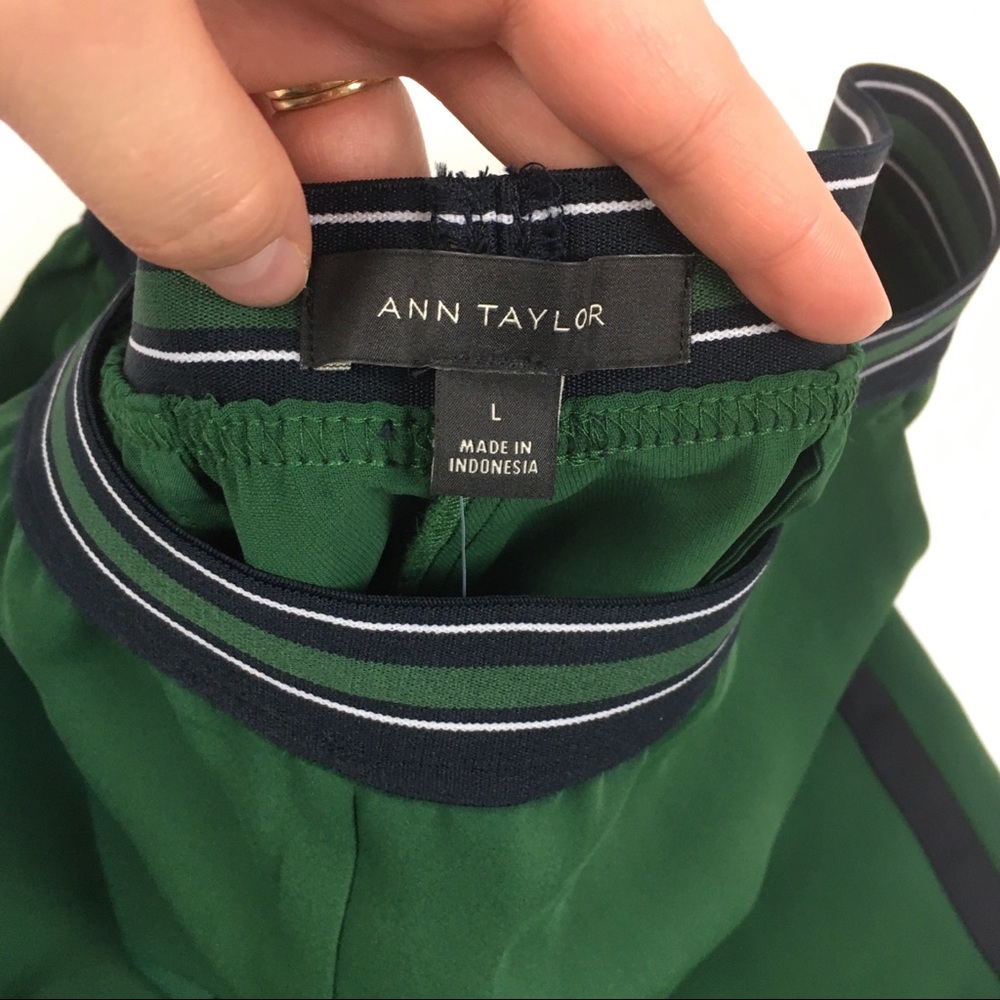 Ann Taylor drapey track pant green dolphin hem NEW - Picture 7 of 8
